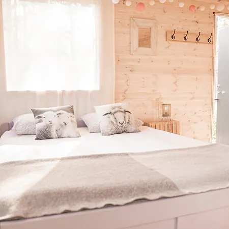 A Cozy Treehouse For Two Lodge Orissaare
